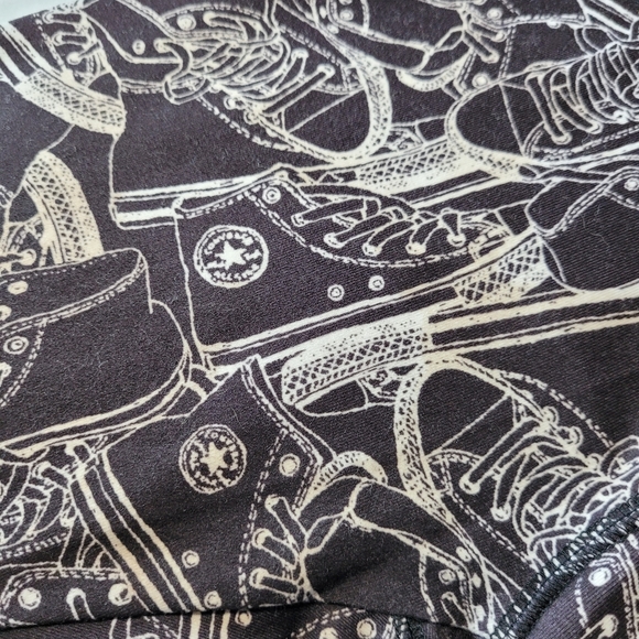 🖤Converse Capri Leggings- Blk/Wht Chuck Taylor pattern, Hot pink Logo💗 *Large* - Picture 7 of 15